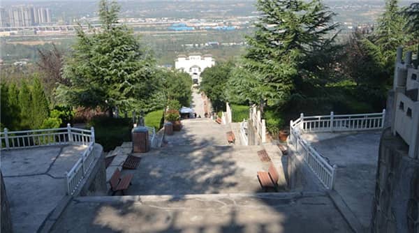 西安哪里有風水好的家族墓園