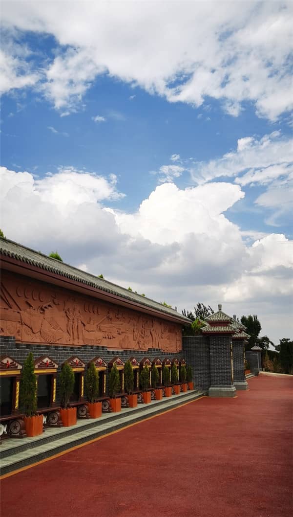 閻良漢皇樹(shù)葬墓園如何成為“昔日皇家陵園,今朝百姓福地”的理想歸宿地?