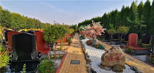 西安漢皇樹葬墓園的費用標準主要受哪些因素影響?