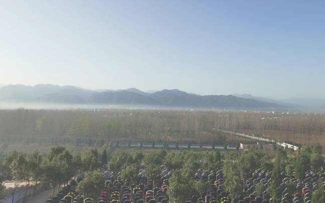 西安神禾人文紀(jì)念園為逝者家屬提供了哪些免費(fèi)的掃墓服務(wù)?