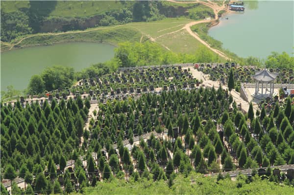 西安壽陽山墓園一站式碑文服務:從設計到制作的全流程無憂體驗