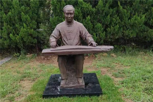 西安壽陽(yáng)山墓園在中元節(jié)期間提供了哪些文明祭掃的倡議和服務(wù)？