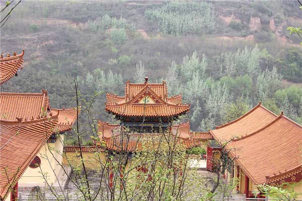 西安壽陽山骨灰墓園交通指南_自駕與接駁班車的便捷出行方案