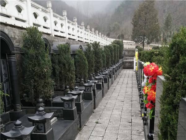 西安九龍山公墓地理環境優勢,近郊風景墓園交通便利性分析