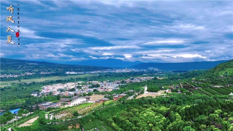 西安霸陵墓園的觀賞區(qū)和休息區(qū)有哪些特色?