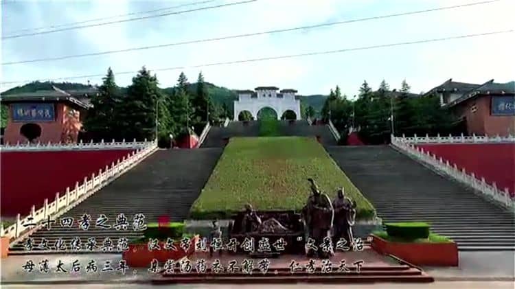 西安霸陵墓園新區是否提供班車服務?