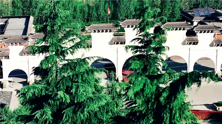 西安臨潼殯儀館骨灰紀念園全解析:墓碑類型與價格選擇指南|西安臨潼墓園詳細介紹